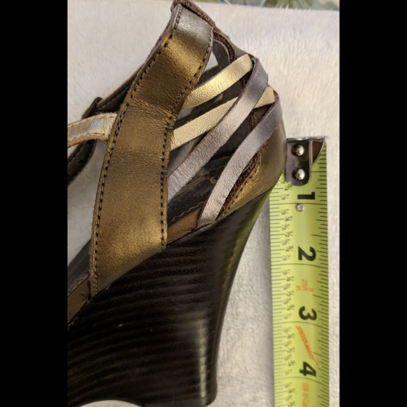 Steve Madden Matte Bronze & Metallic T Strap Wedge - Picture 3 of 6